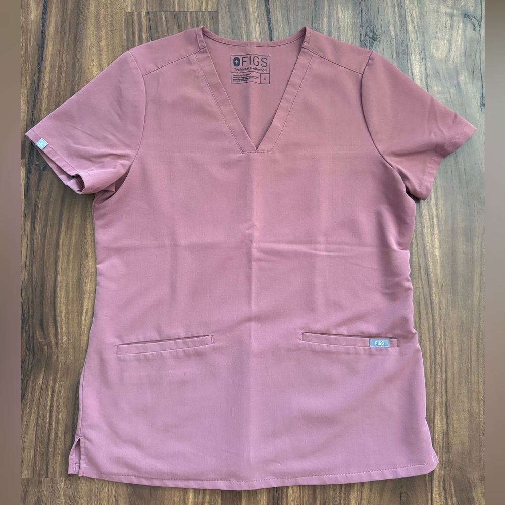 Figs Women's Mauve Scrub Top